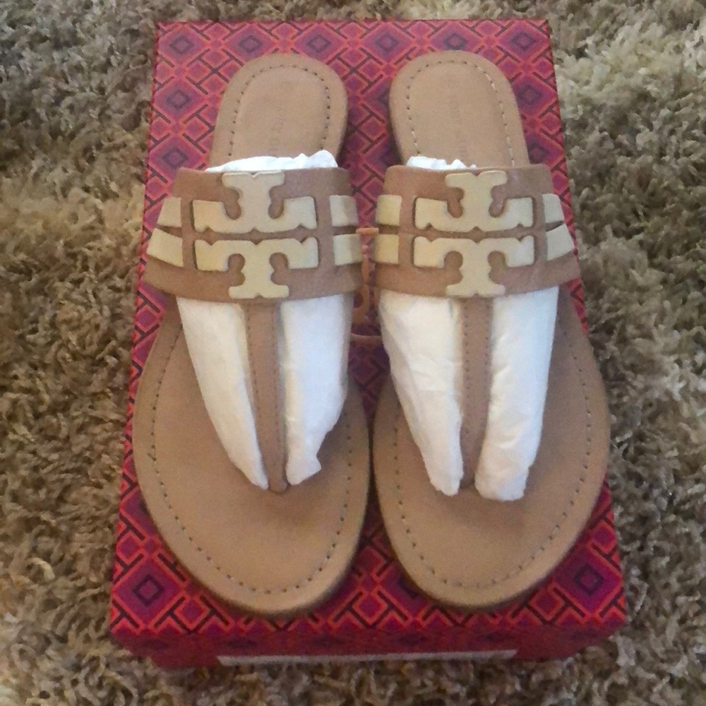 Tory Burch Leigh Sandal in Light Makeup color size 9.5